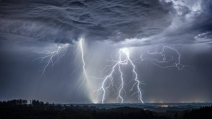Lightning thunder sky lightning strikes wallpaper preview