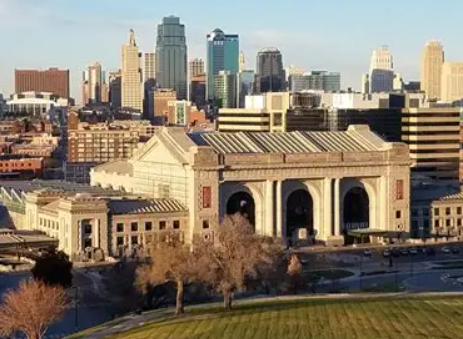 From City Votes to State Vetoes: How Preemption Shaped Kansas City’s Minimum Wage