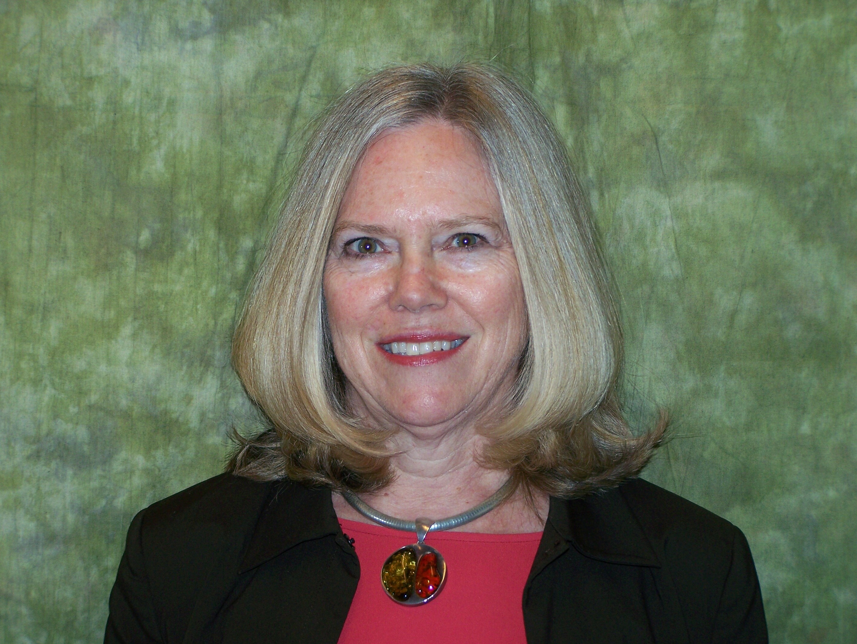 Elizabeth Kellar profile headshot