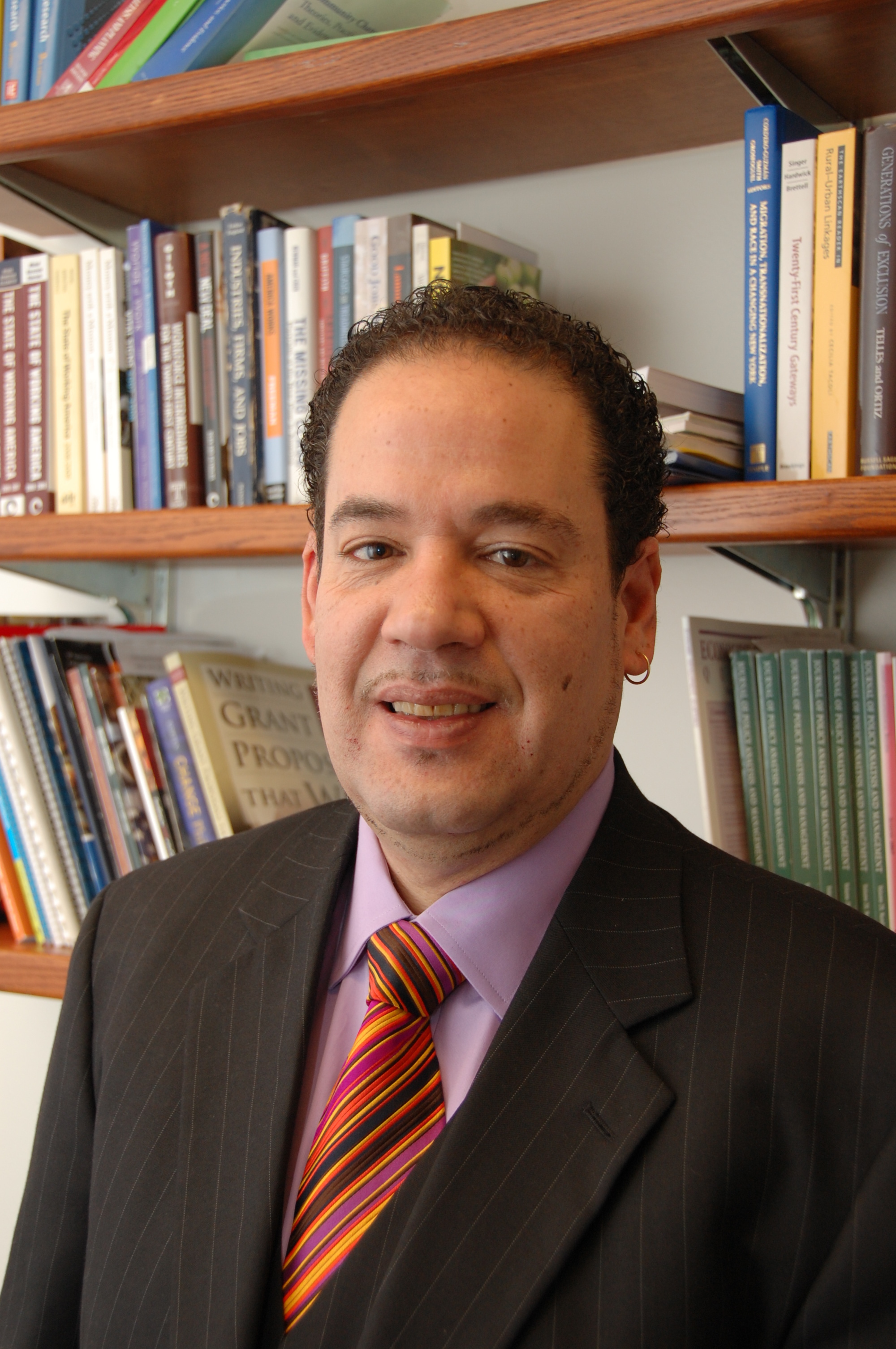 Hector Cordero-Guzman profile headshot