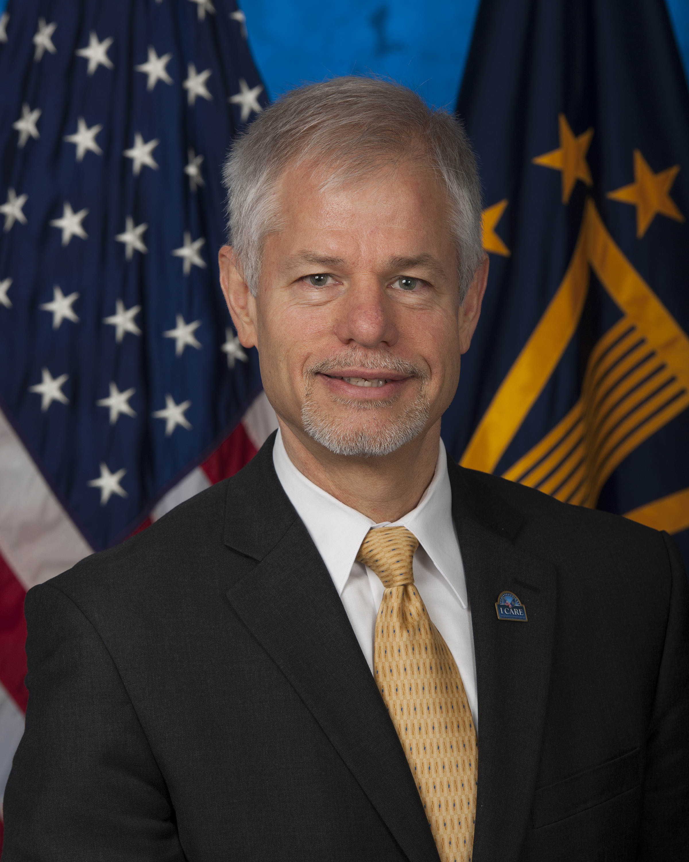 Gregory Giddens profile headshot