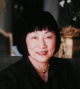 Julia Bloch profile headshot