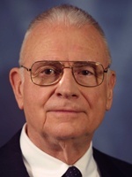 Lee Hamilton profile headshot