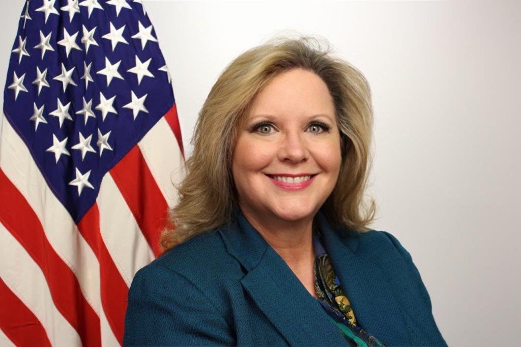 Margaret Graves profile headshot